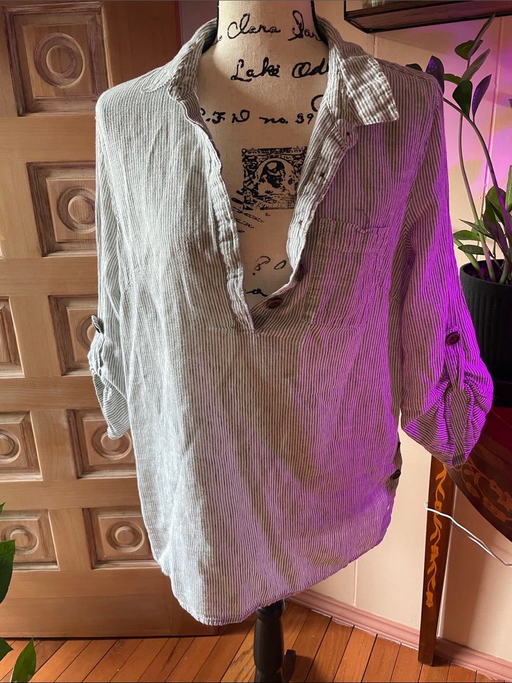 Button-Tab Sleeve Tunic Top